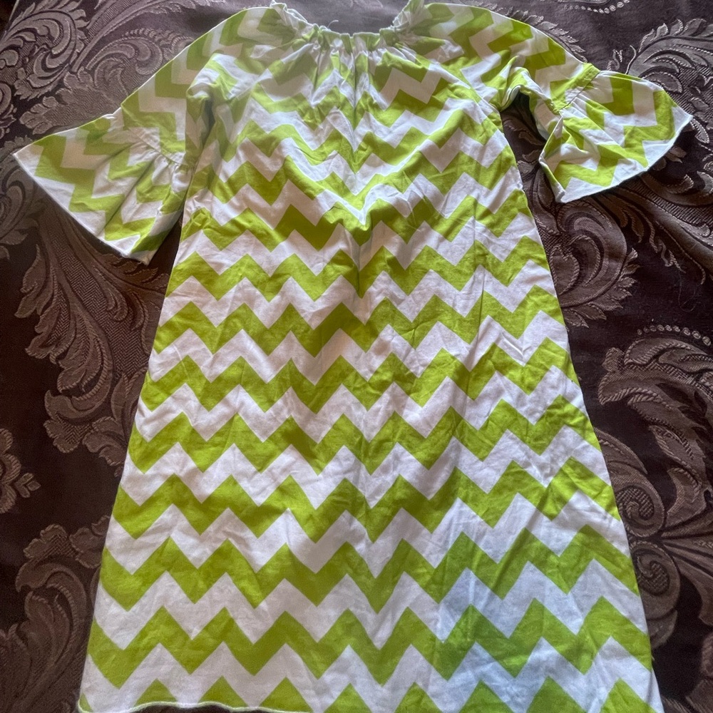 Little Girl’s Chevron Print Dress - White & Lime Green